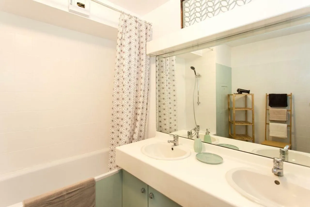Appartement Lyon Centre Confluence 100 m2 Parking Terrasses