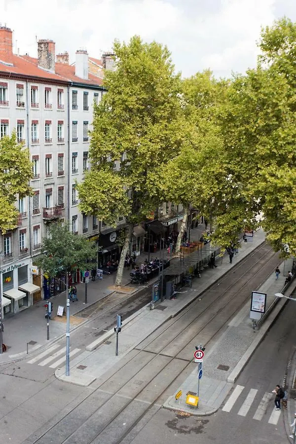 Appartement Lyon Centre Confluence 100 m2 Parking Terrasses France