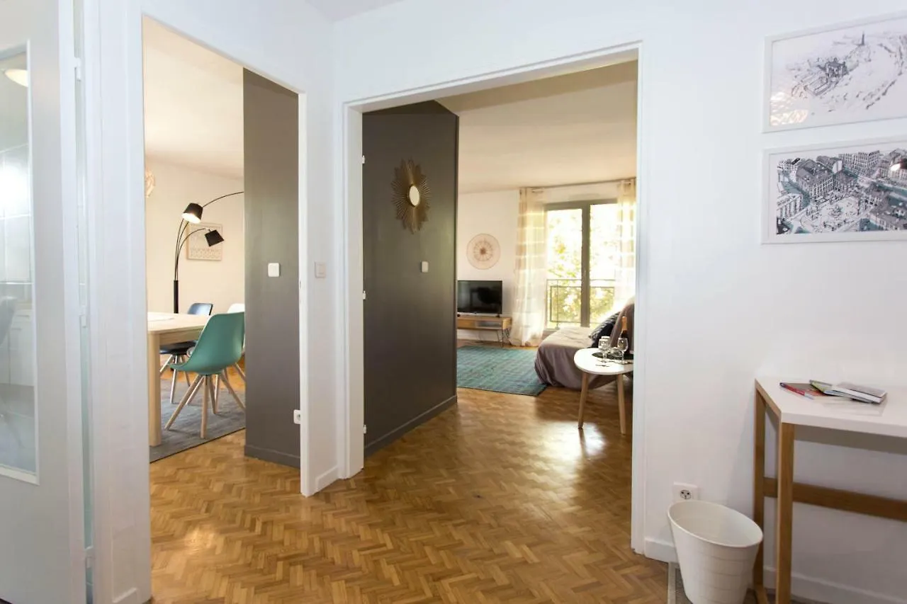 Appartement Lyon Centre Confluence 100 M2 Parking Terrasses
