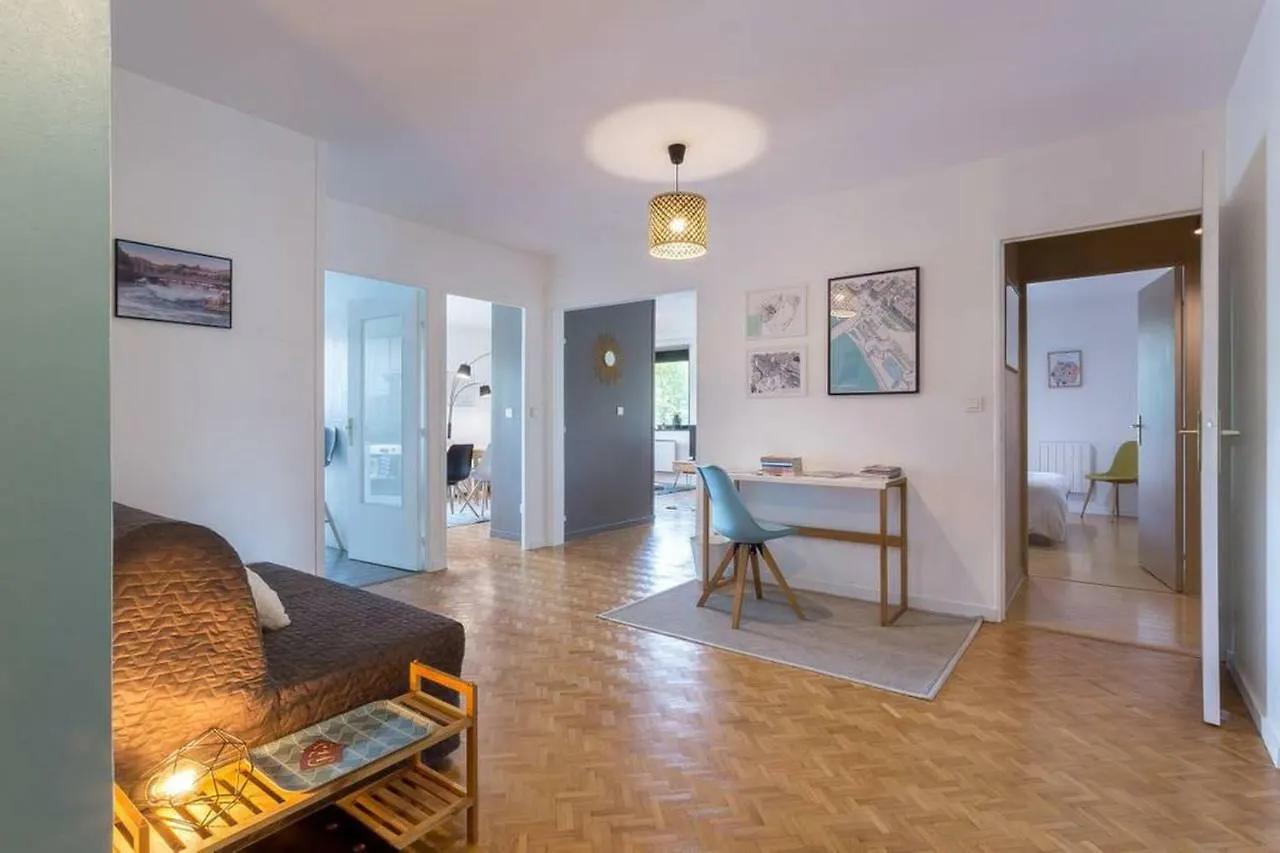 Appartement Lyon Centre Confluence 100 M2 Parking Terrasses Apartment