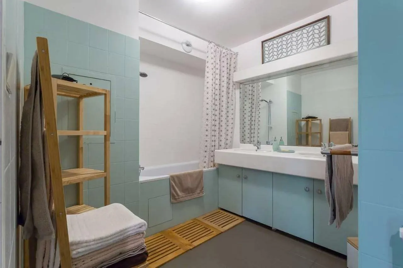 Appartement Lyon Centre Confluence 100 M2 Parking Terrasses Apartment