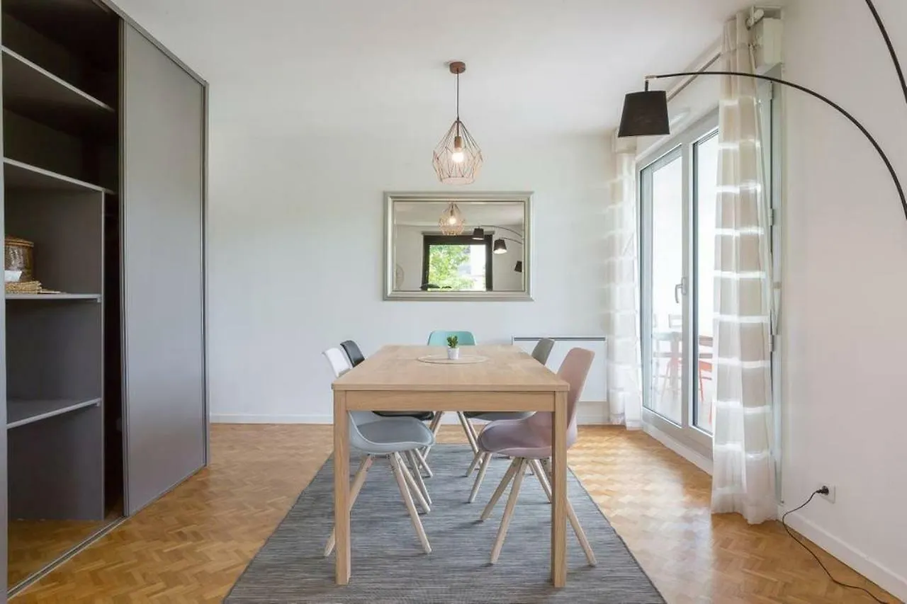 Apartment Appartement Lyon Centre Confluence 100 M2 Parking Terrasses France